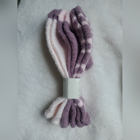 🌹Daisy Fuentes 3 Pack Fuzzy Socks Size 4-10 - Picture 7 of 9